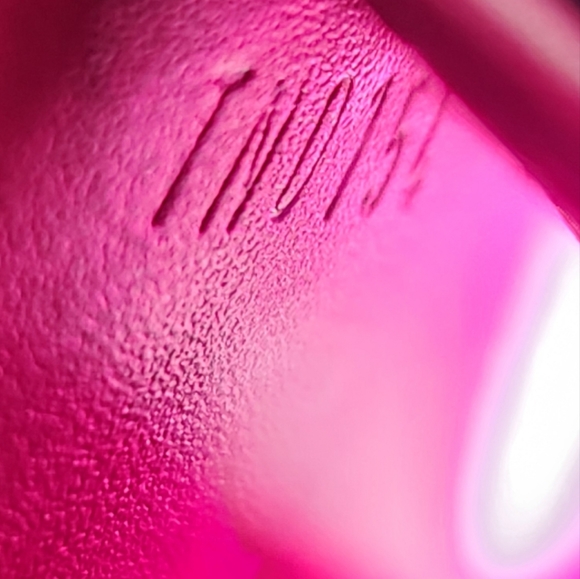 EUC-LOUIS VUITTON VERNIS WALLET- RED- With LV Chain, box, and ribbon - Picture 12 of 14